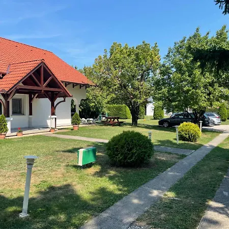 Apartamento Frankie Iii. Balatongyörök